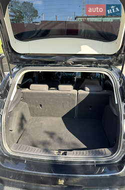 Хэтчбек Ford Focus 2012 в 