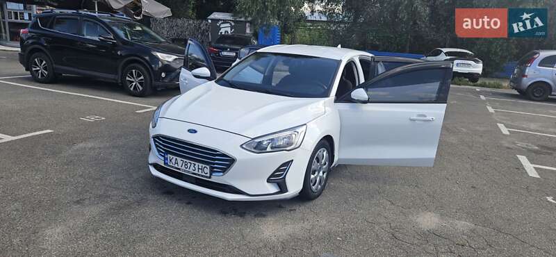 Хэтчбек Ford Focus 2019 в Софиевской Борщаговке
