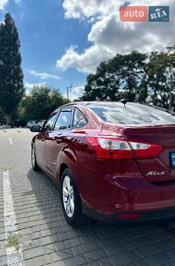 Седан Ford Focus 2012 в 