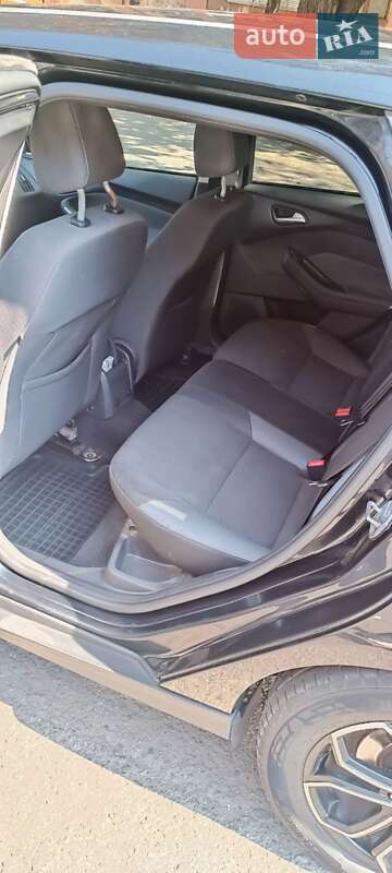 Универсал Ford Focus 2012 в Кривом Роге фото 5 Универсал Ford Focus 2012 в Кривом Роге