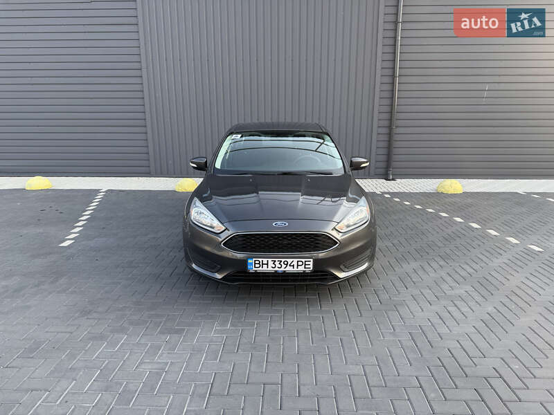 Седан Ford Focus 2015 в 