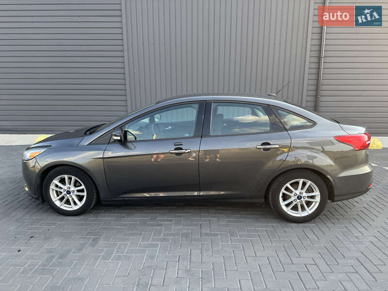 Седан Ford Focus 2015 в Кропивницком
