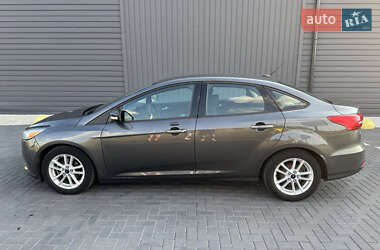 Седан Ford Focus 2015 в 