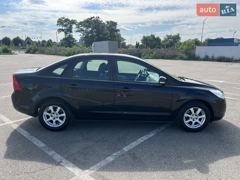 Седан Ford Focus 2008 в Киеве