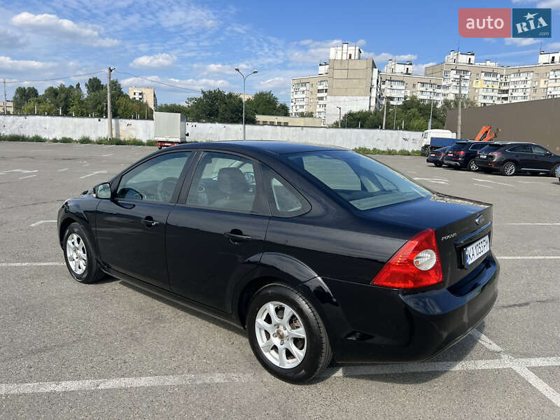 Седан Ford Focus 2008 в Киеве