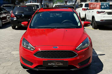 Хэтчбек Ford Focus 2016 в 