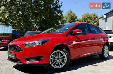 Хэтчбек Ford Focus 2016 в 