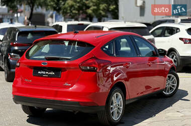 Хэтчбек Ford Focus 2016 в 