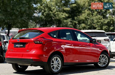 Хэтчбек Ford Focus 2016 в 