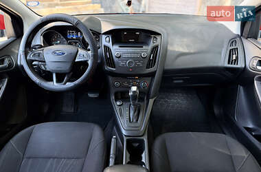 Хэтчбек Ford Focus 2016 в 