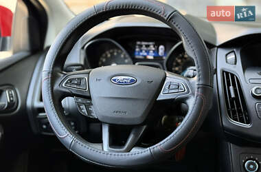 Хэтчбек Ford Focus 2016 в 