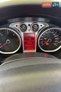 Универсал Ford Focus 2010 в 