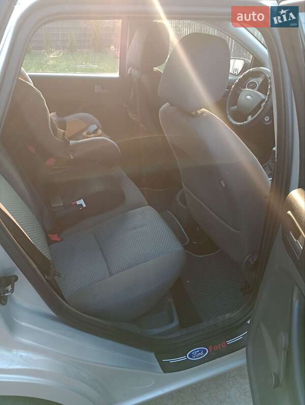 Универсал Ford Focus 2006 в Луцке фото 15 Универсал Ford Focus 2006 в Луцке
