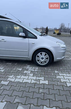 Хэтчбек Ford Focus 2007 в 