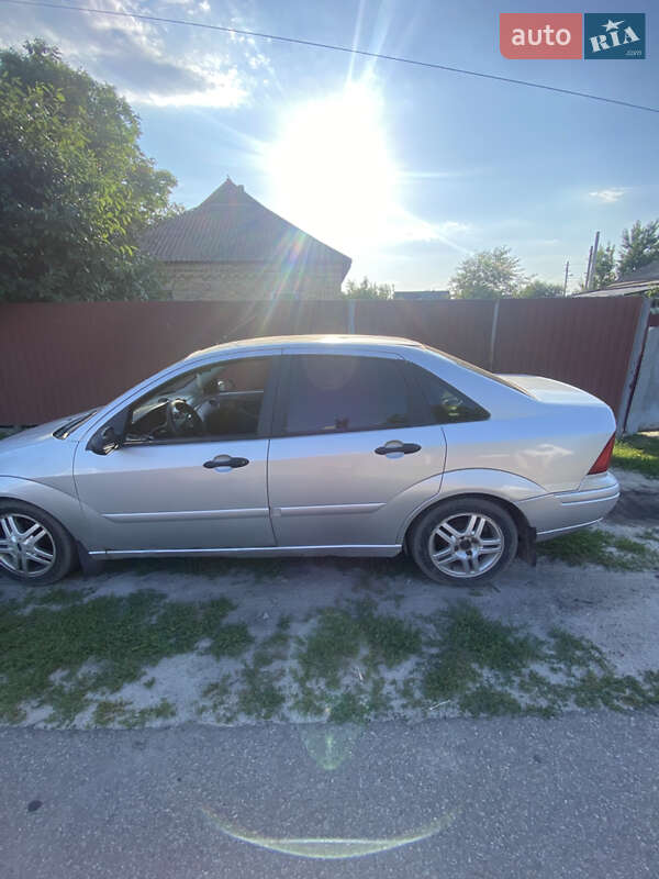 Седан Ford Focus 2000 в Барышевке