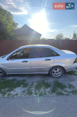 Седан Ford Focus 2000 в 