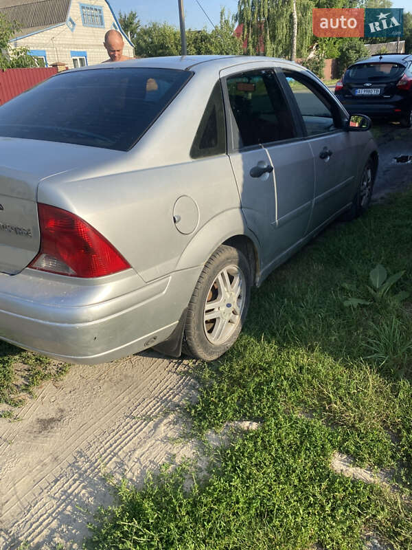 Седан Ford Focus 2000 в Барышевке
