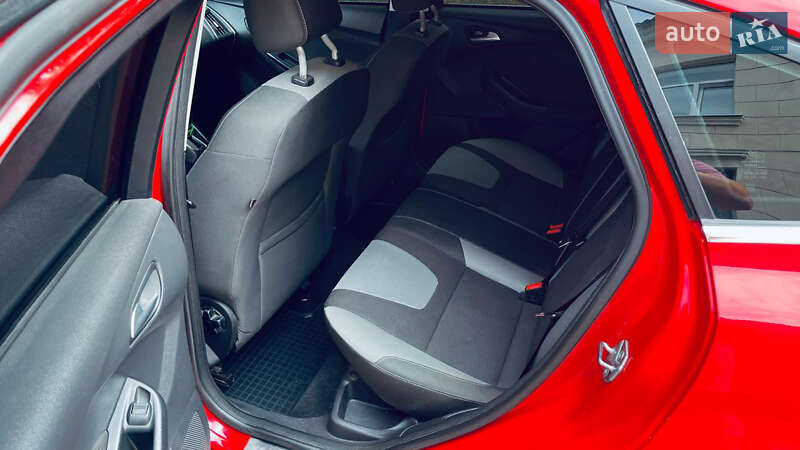 Хэтчбек Ford Focus 2012 в Львове