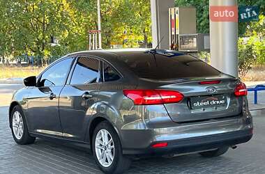 Седан Ford Focus 2016 в 