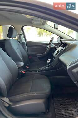 Седан Ford Focus 2016 в 