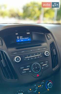 Седан Ford Focus 2016 в 