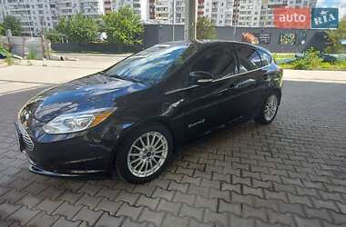 Хэтчбек Ford Focus 2013 в 
