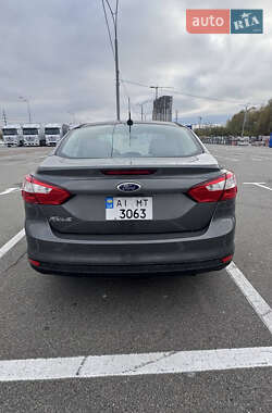 Седан Ford Focus 2013 в 