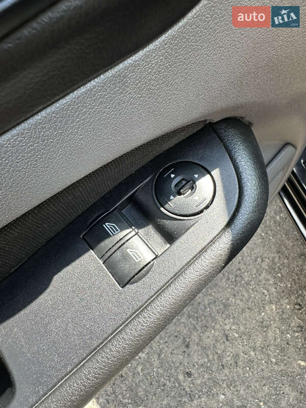 Универсал Ford Focus 2010 в Хороле