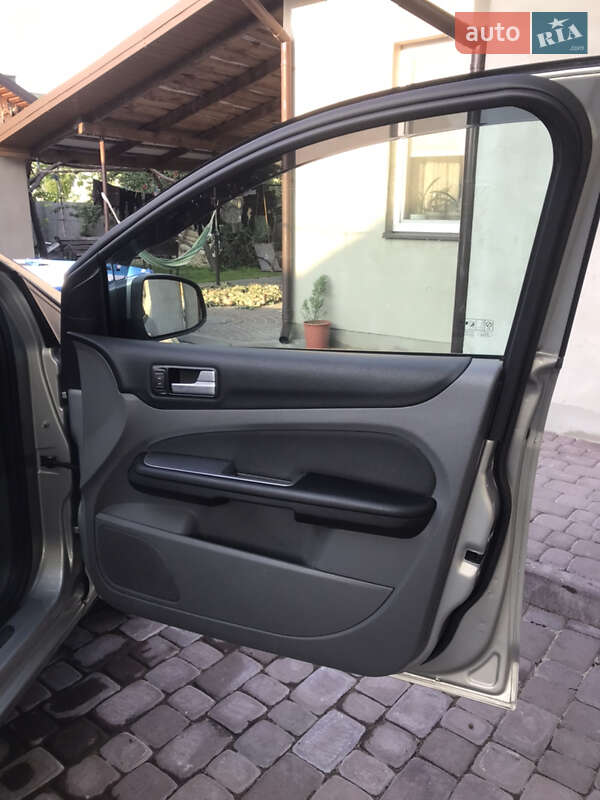 Универсал Ford Focus 2009 в Владимире фото 10 Универсал Ford Focus 2009 в Владимире