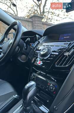 Хэтчбек Ford Focus 2013 в 