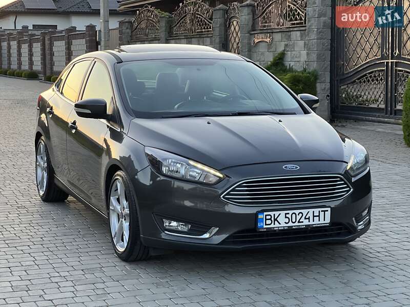 Седан Ford Focus 2015 в Ровно