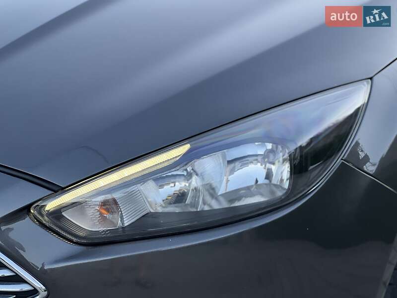 Седан Ford Focus 2015 в Ровно