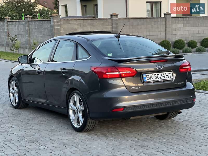 Седан Ford Focus 2015 в Ровно