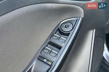 Седан Ford Focus 2015 в 