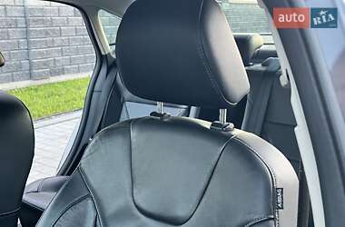 Седан Ford Focus 2015 в 