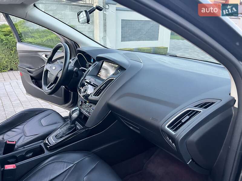 Седан Ford Focus 2015 в Ровно