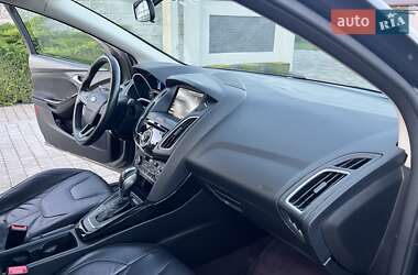 Седан Ford Focus 2015 в 