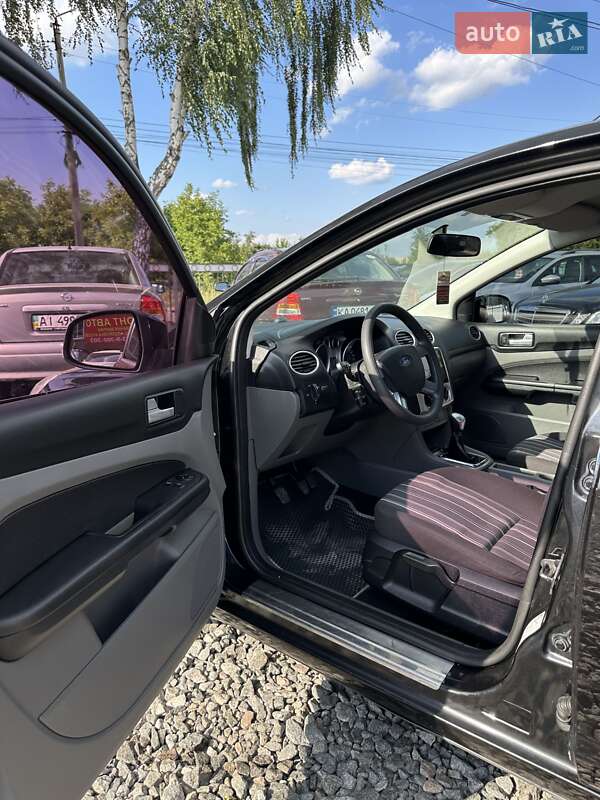 Хэтчбек Ford Focus 2008 в Смеле