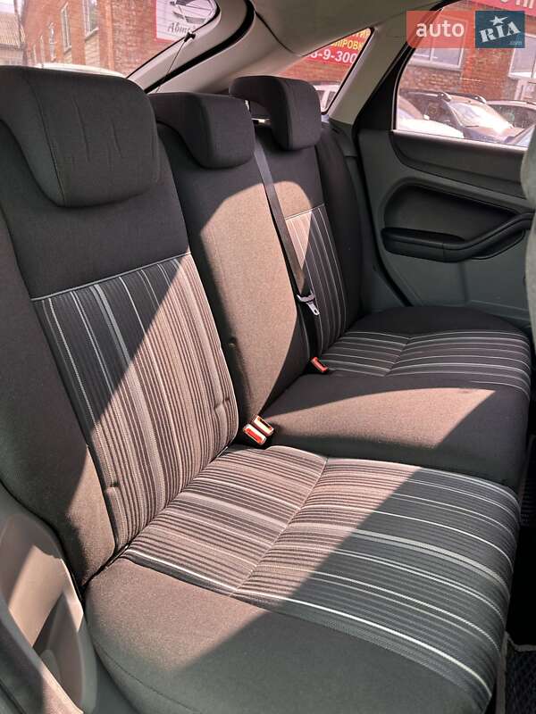 Хэтчбек Ford Focus 2008 в Смеле