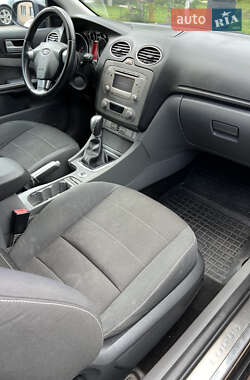 Хэтчбек Ford Focus 2009 в 