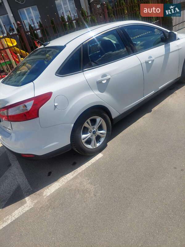 Седан Ford Focus 2013 в Ирпене