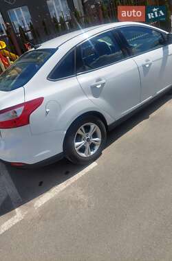 Седан Ford Focus 2013 в 