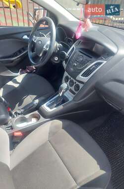 Седан Ford Focus 2013 в 