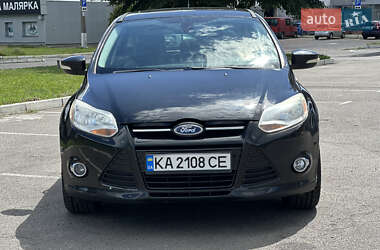 Хэтчбек Ford Focus 2012 в 
