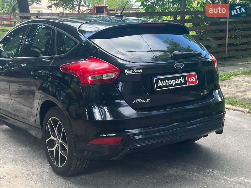 Хэтчбек Ford Focus 2015 в Киеве