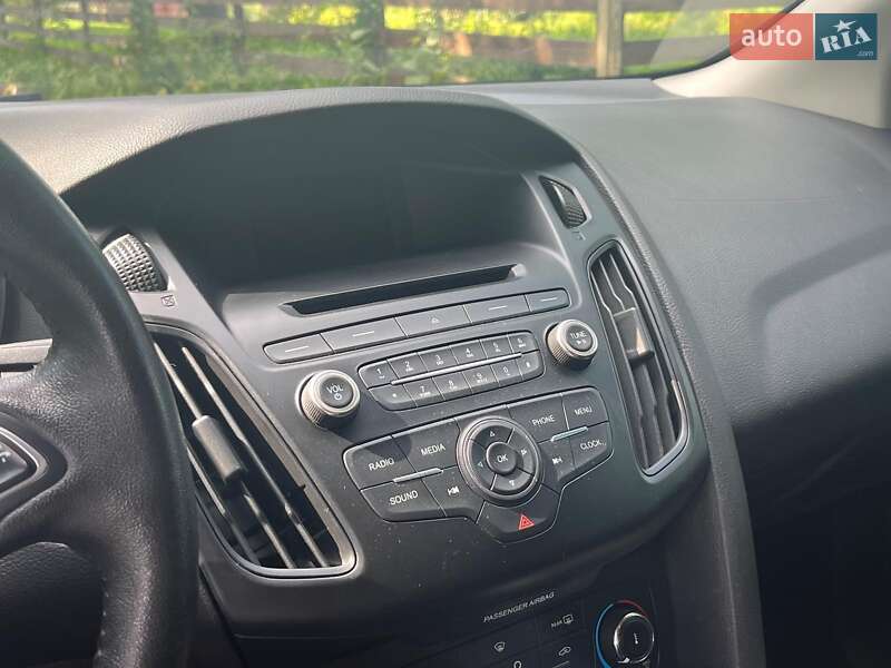 Хэтчбек Ford Focus 2015 в Киеве