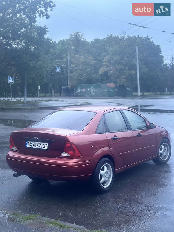 Ford Focus 2000