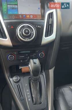 Седан Ford Focus 2016 в 