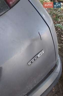 Хэтчбек Ford Focus 2003 в 