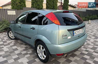 Хэтчбек Ford Focus 1999 в 